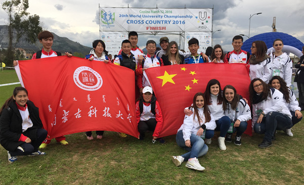 中国代表团运动员在比赛中收获友谊