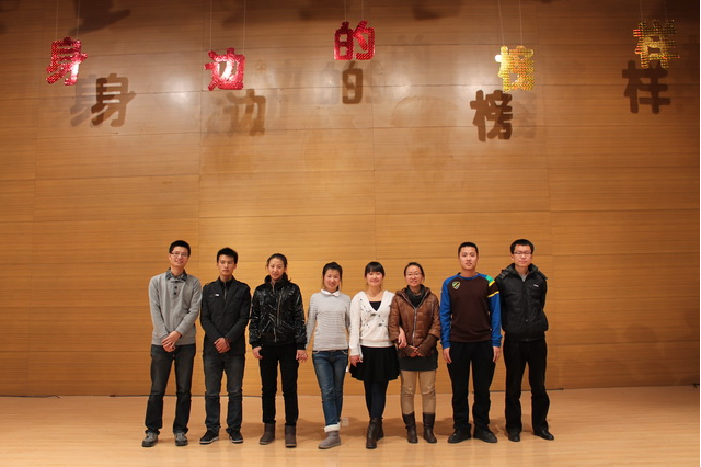 yL23411永利2012优秀学生事迹报告会
